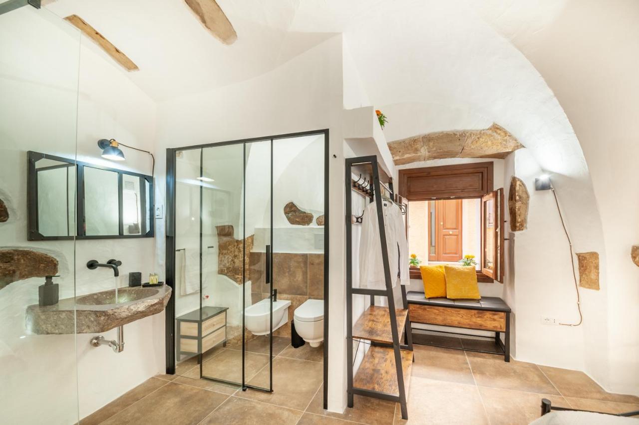 Romantic Loft With Jacuzzi In The Castle Кастельсардо Экстерьер фото